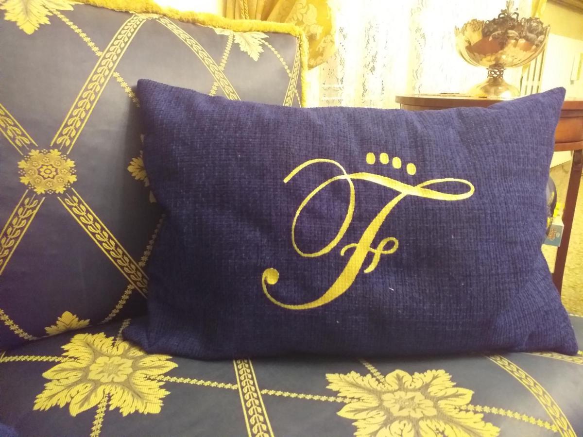 Falli Exclusive Rooms And Breakfast -Con Parcheggio Privato E Gratuito- ポルト・チェザーレオ エクステリア 写真
