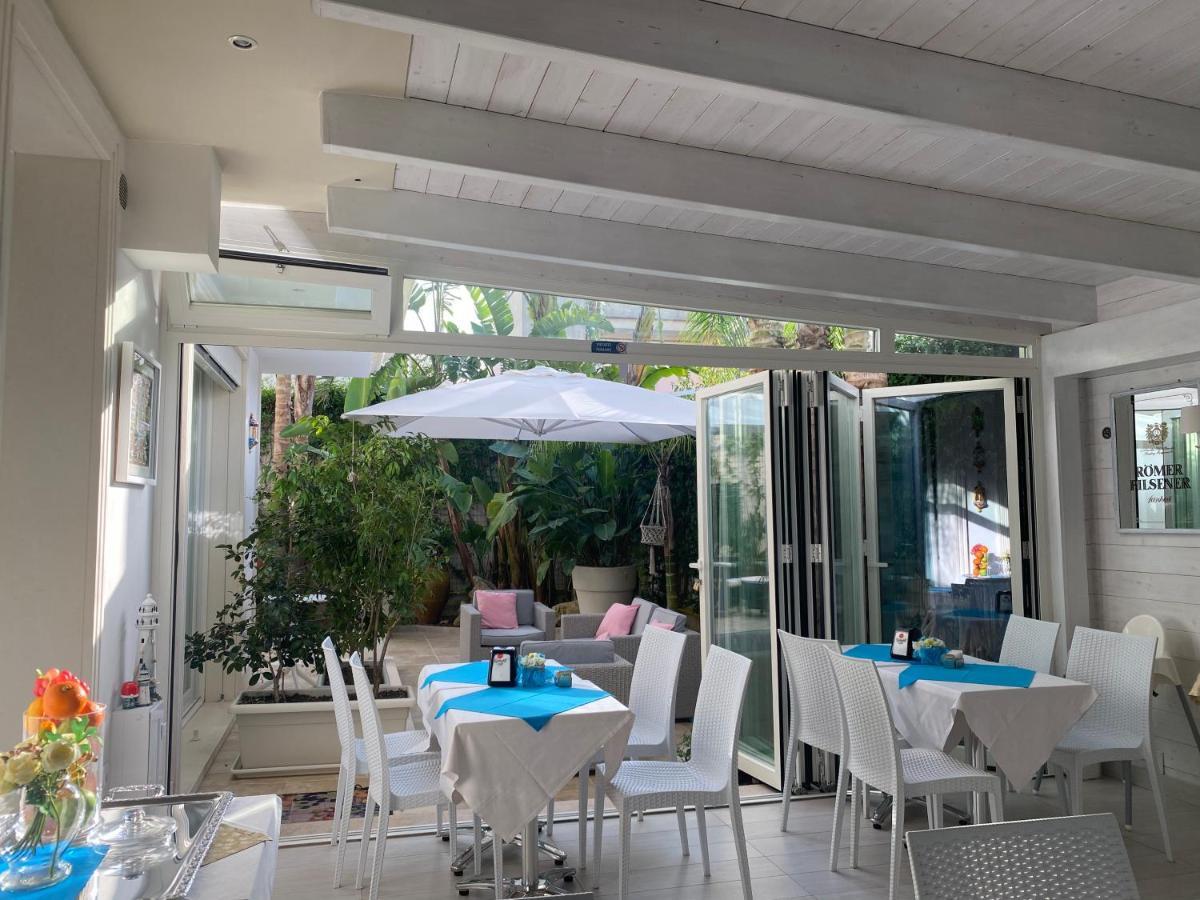 Falli Exclusive Rooms And Breakfast -Con Parcheggio Privato E Gratuito- ポルト・チェザーレオ エクステリア 写真