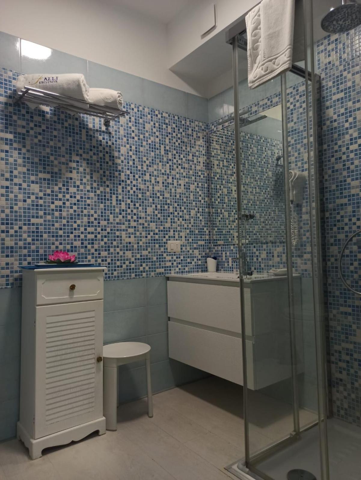 Falli Exclusive Rooms And Breakfast -Con Parcheggio Privato E Gratuito- ポルト・チェザーレオ エクステリア 写真